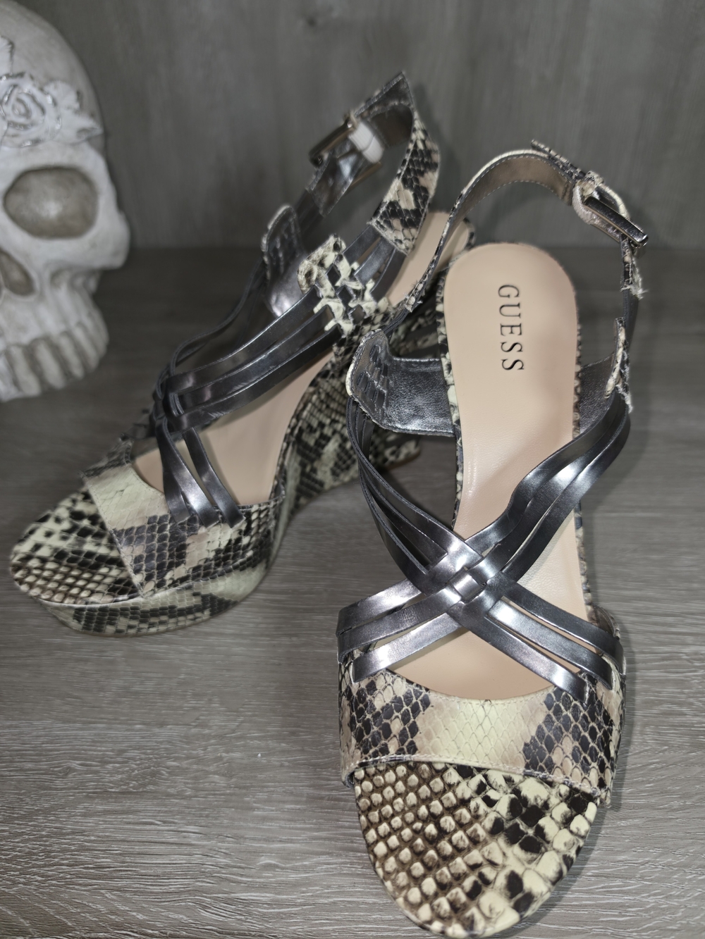 GUESS Women's Snake-Print Platform Wedge Sandals Beige/Black NWOT SIZE 9.5
